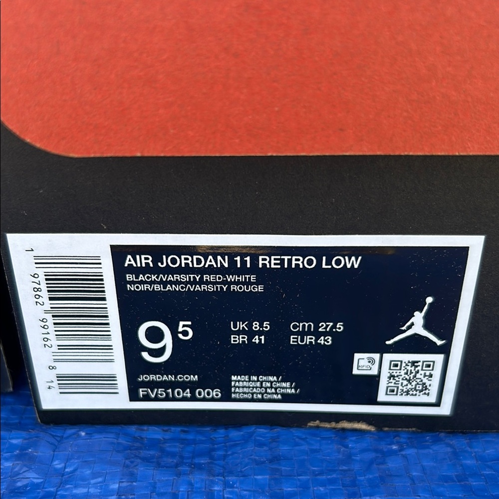 Air Jordan 11 Retro Low Sneakers